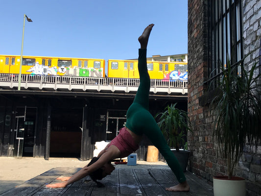 Nachhaltige Yoga-Praxis Berlin: Studios, Mode & Lifestyle
