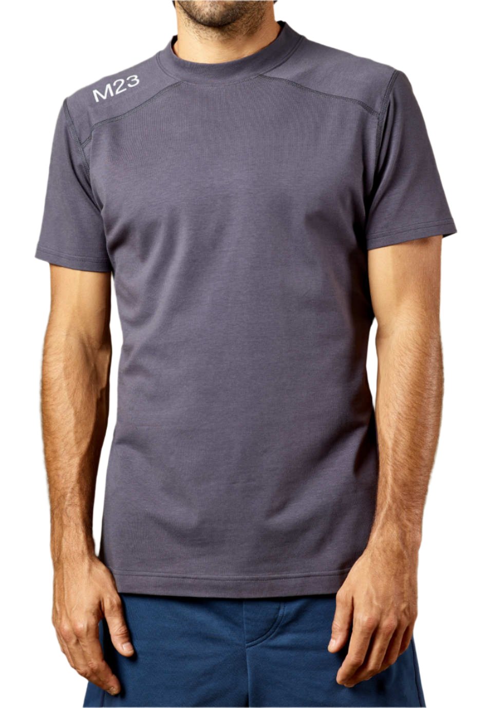 Vorderansicht des M23 Ben T-Shirts in Anthrazit, gefertigt aus nachhaltiger Bio-Baumwolle – atmungsaktives, umweltfreundliches Herren-Shirt.