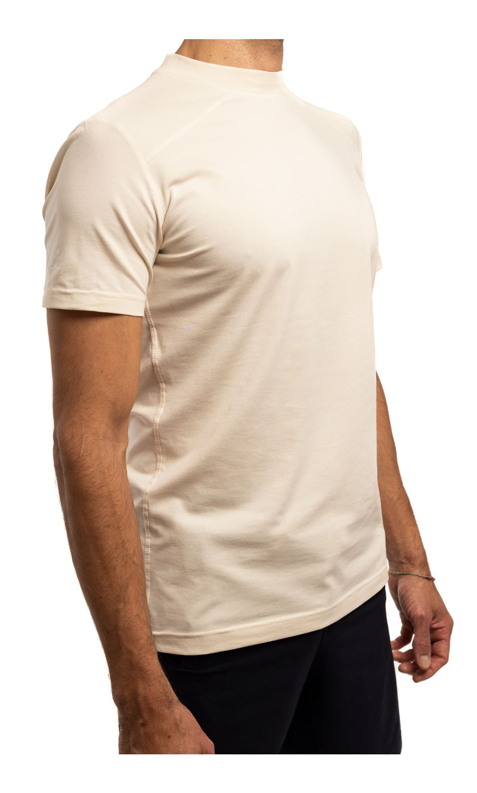 M23 Ben T-Shirt in Creme aus nachhaltiger Bio-Baumwolle – umweltfreundliches Herren Basic mit minimalistischem Design.