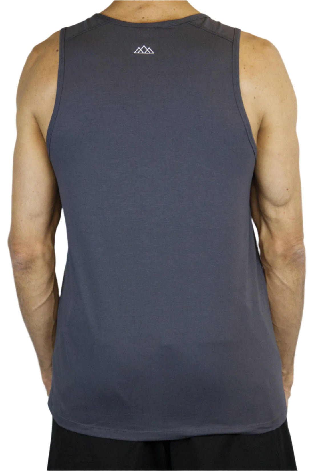 Rueckansicht des M23 Kobe Tanktops in Anthrazit – umweltfreundliches Herren-Shirt aus nachhaltiger Bio-Baumwolle.