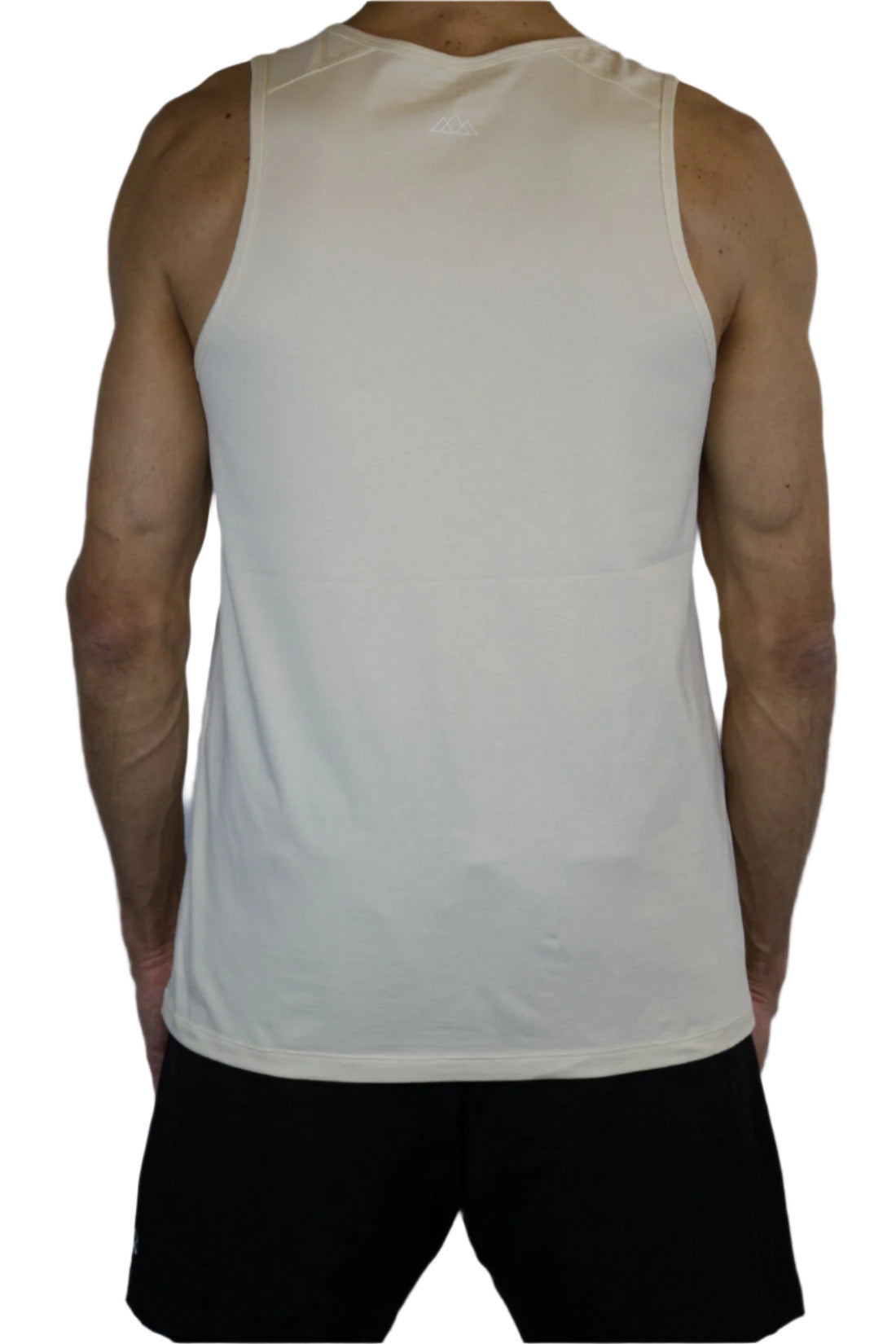 Rueckansicht des M23 Kobe Tanktops in Creme – umweltfreundliches Herren-Shirt aus nachhaltiger Bio-Baumwolle.