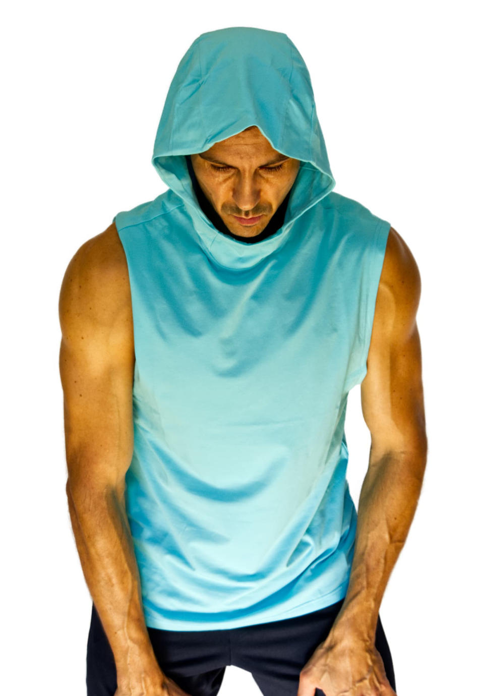 Kyle Hoodie ärmellos Unisex in Türkisblau – Vorderansicht mit aufgesetzter Kapuze