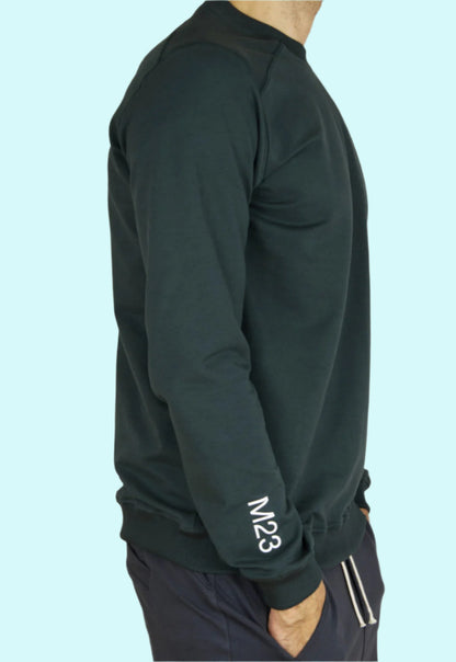 Phil Herren-Sweatshirt in Olivgrün aus Bio-Baumwolle mit M23-Logo-Print am Aermel – nachhaltige und umweltfreundliche Freizeitmode von M23